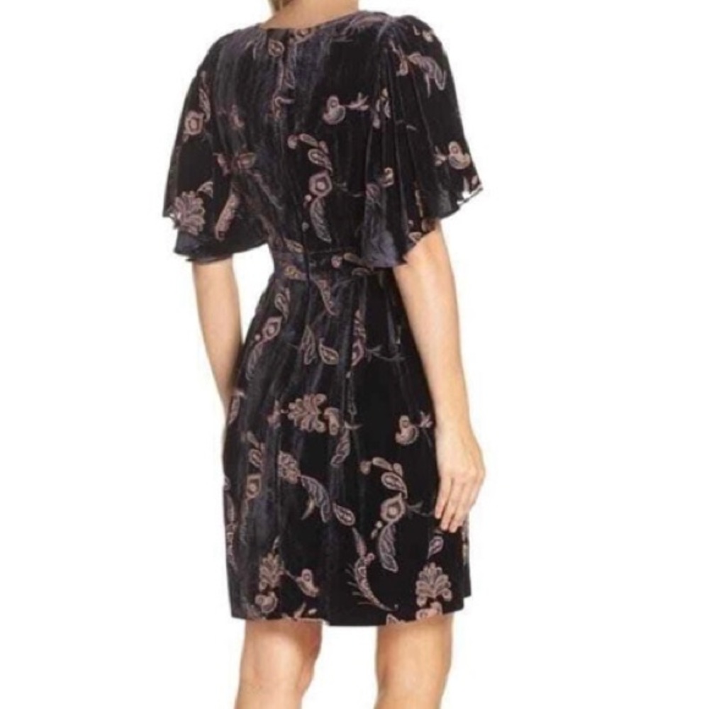 Eliza J Black and Gold Velvet Midi Dress - Picture 7 of 9